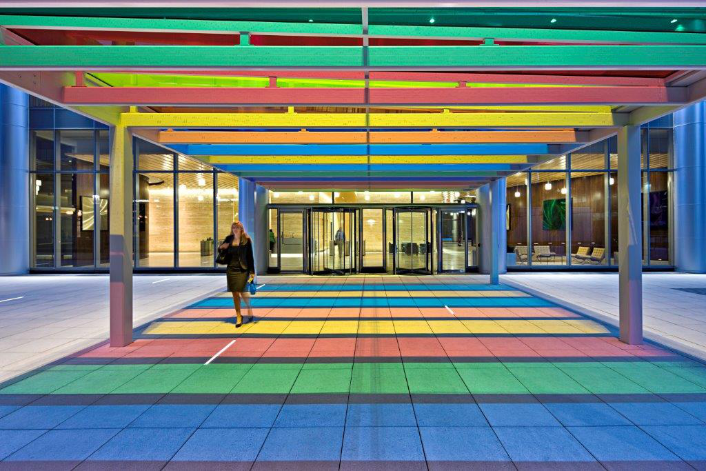 雨棚PC耐力板如何實現(xiàn)超長壽命？