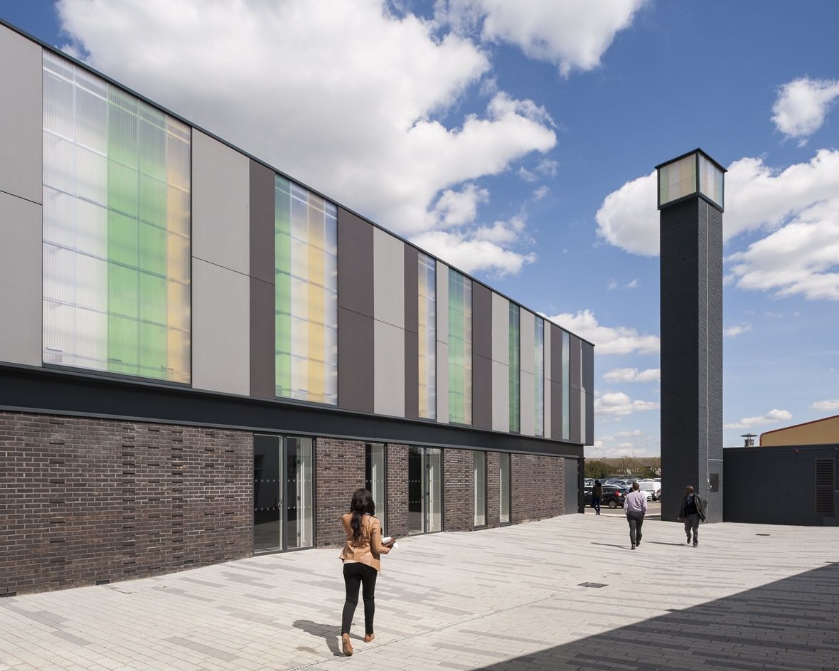 PC陽(yáng)光板外墻材料 保溫良好安全可靠